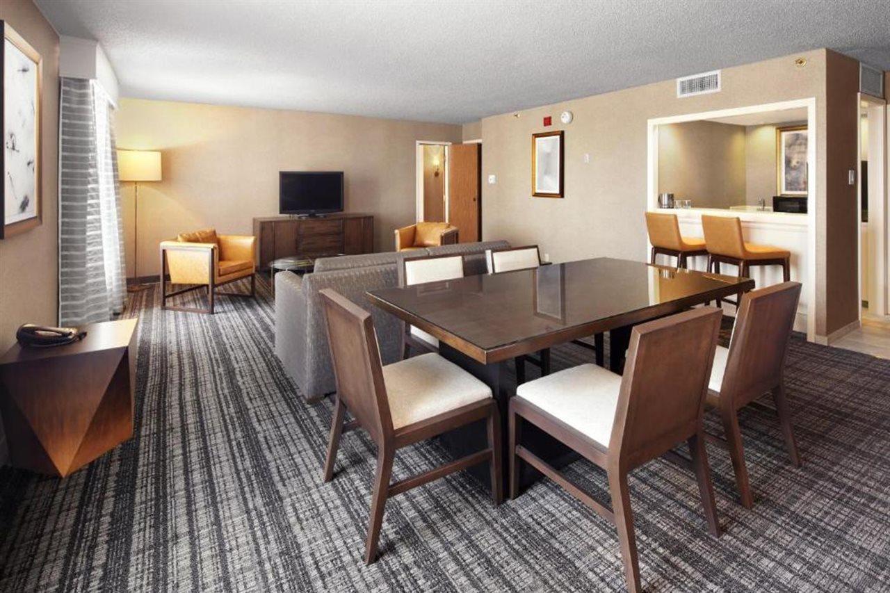 Doubletree By Hilton Dallas Near The Galleria Ngoại thất bức ảnh