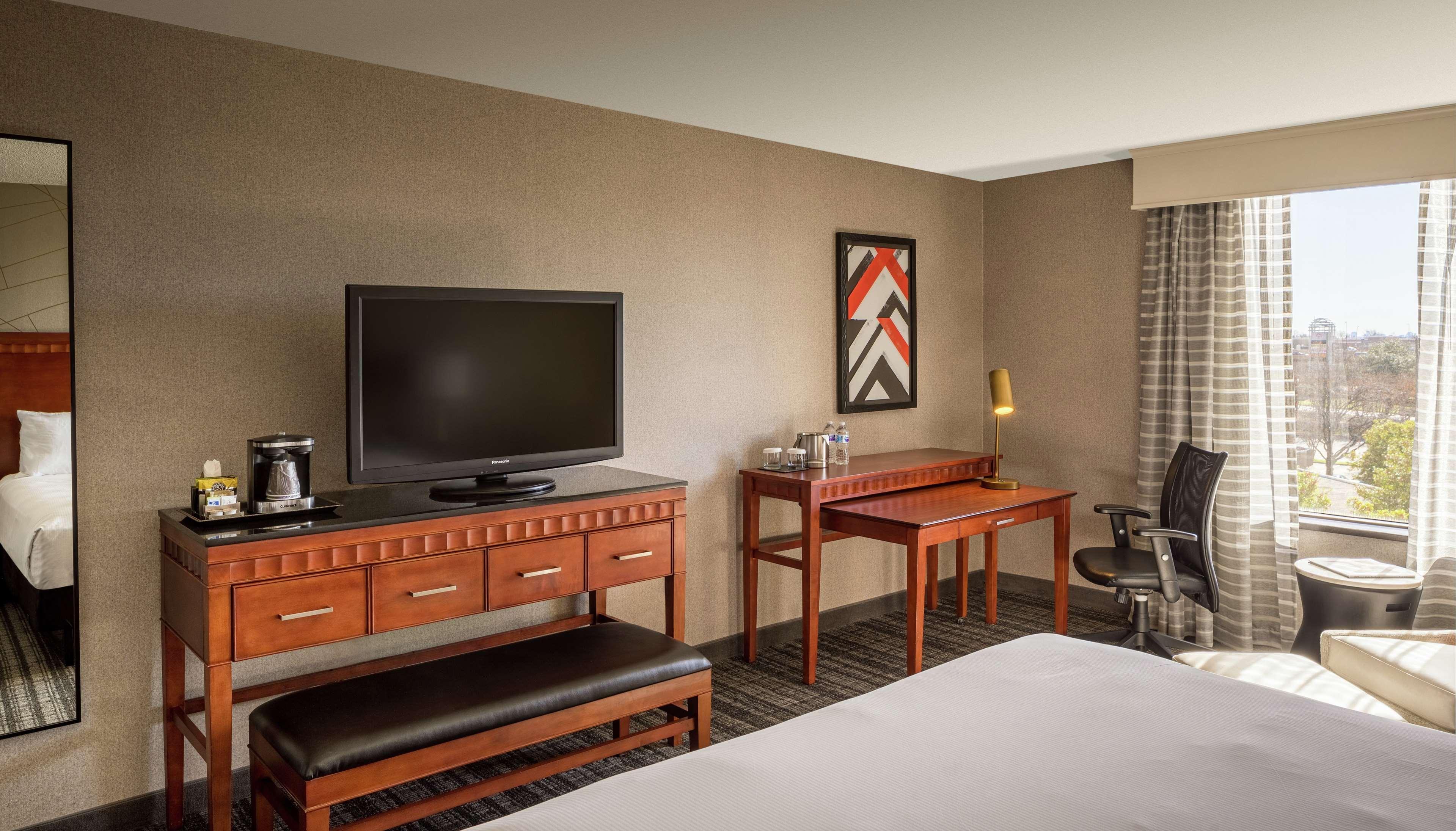 Doubletree By Hilton Dallas Near The Galleria Ngoại thất bức ảnh