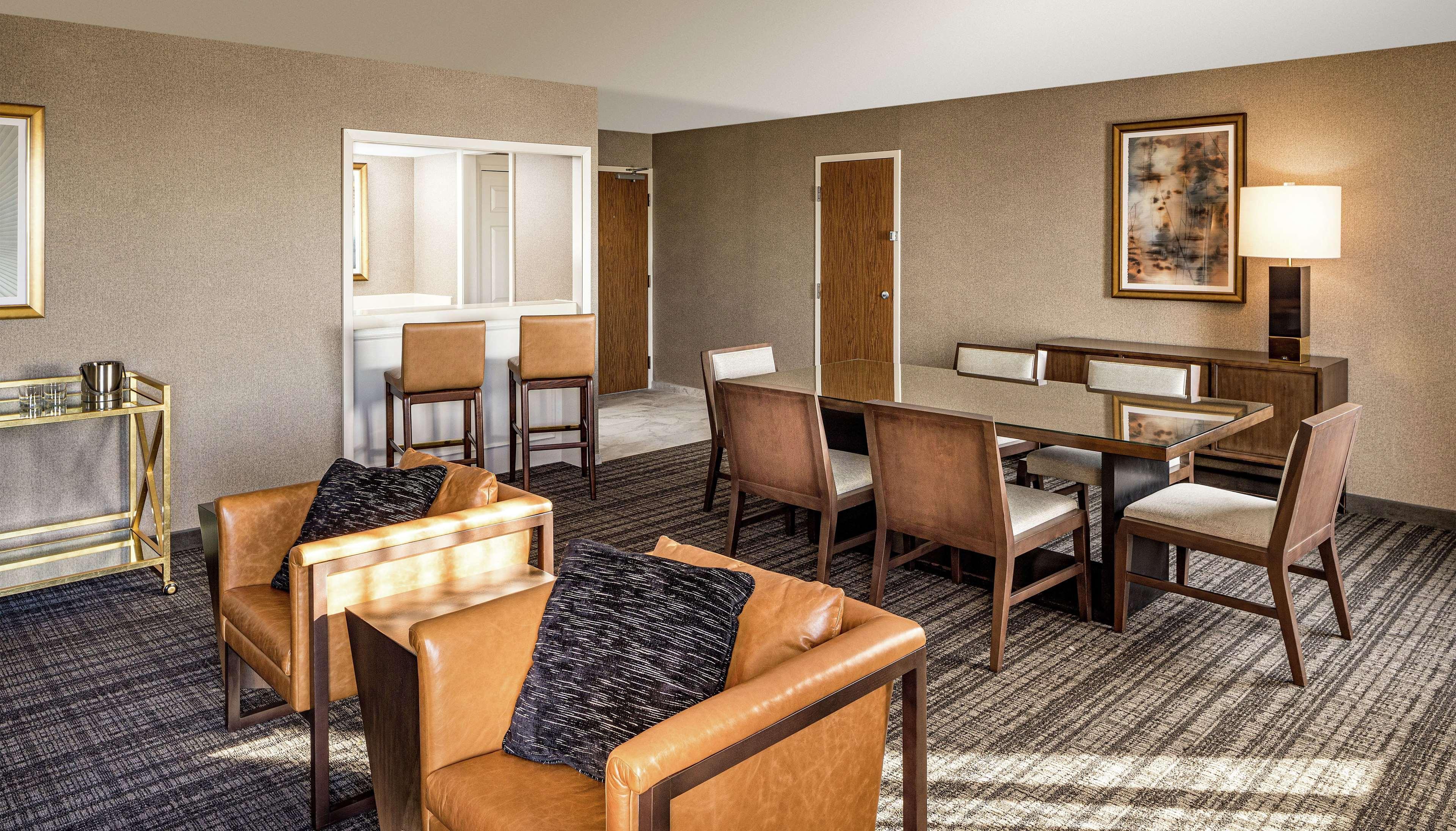 Doubletree By Hilton Dallas Near The Galleria Ngoại thất bức ảnh